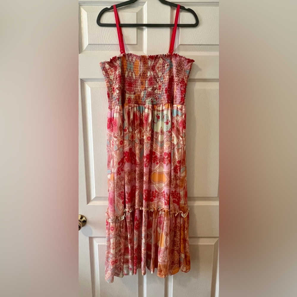 LOWEST PRICE!! Never worn colorful dress from Wantable! Converts to Strapless!